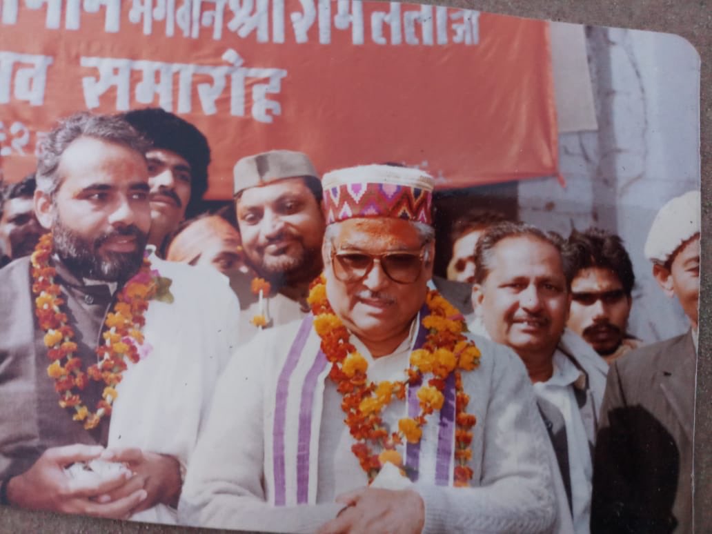 Narendra Modi in Ayodhya with Murali Manohar Joshi in 1991 during the Ram Janmabhoomi Movement