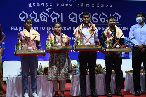 Hockey Olympians Felicitated at RKL 7